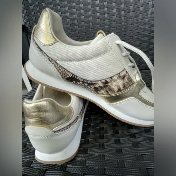 MICHAEL KORS Shoes,Michael Kors Sneakers Size 8.5 - Picture 2 of 16